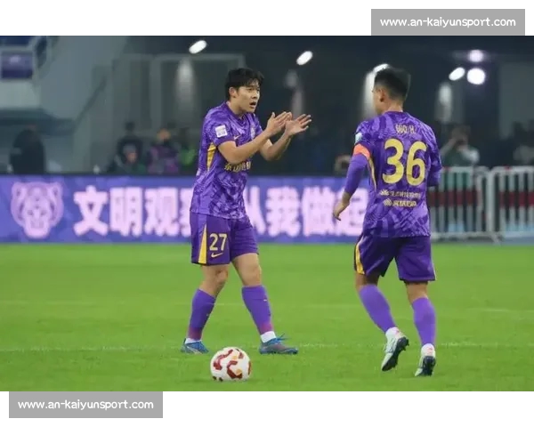 李嗣镕随津门虎飞赴广州客场 新援首秀在即引关注 李嗣镕随津门虎飞赴广州客场 新援首秀在即引关注